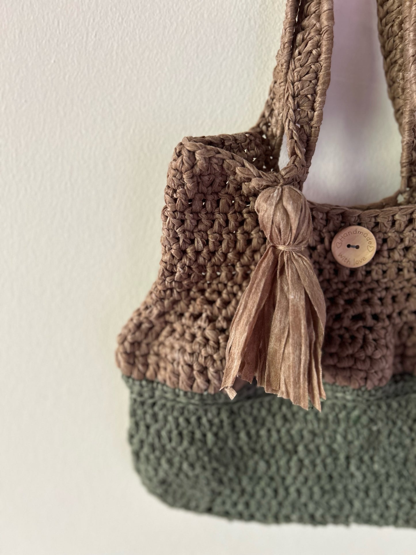 Crochet Bag - Medium. Olive Green & Sand color